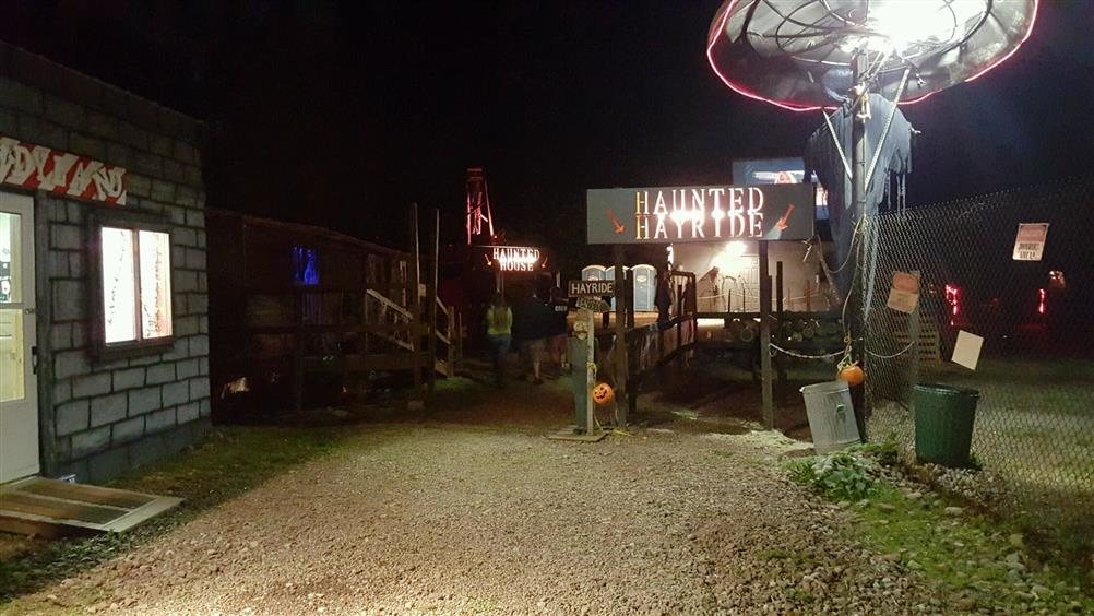 the last ride haunted house and hayride